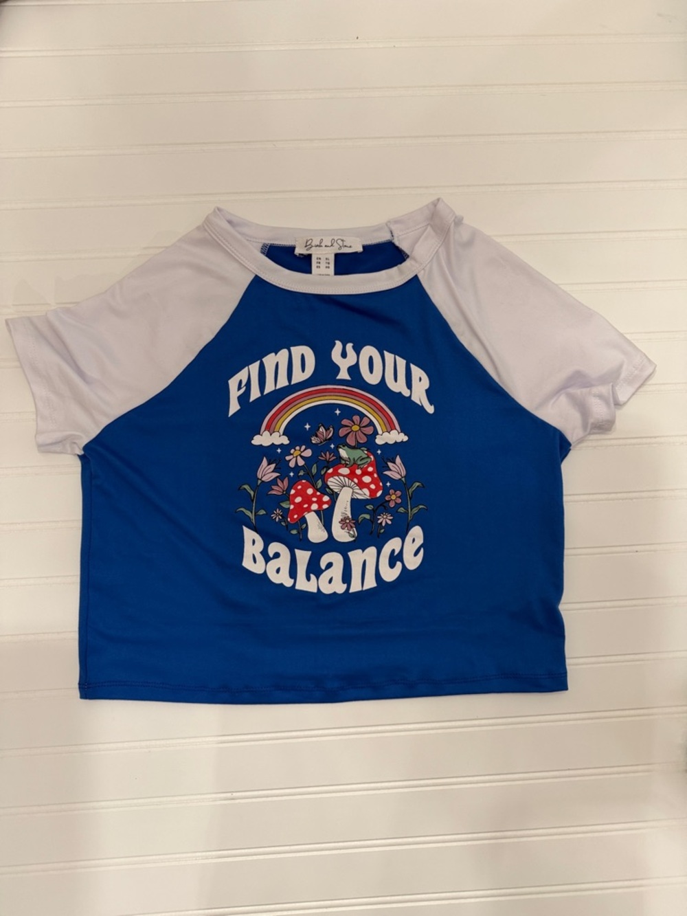 Blue & White Find Your Balance' Graphic Junior Women’s XL Cropped Tee Mushroom 🍄